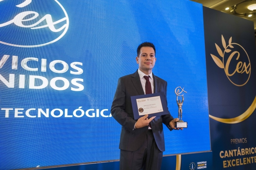 David Candal recoge para Servicios Reunidos el Premio Cantábrico Excelente 2022 en Soluciones Tecnológicas