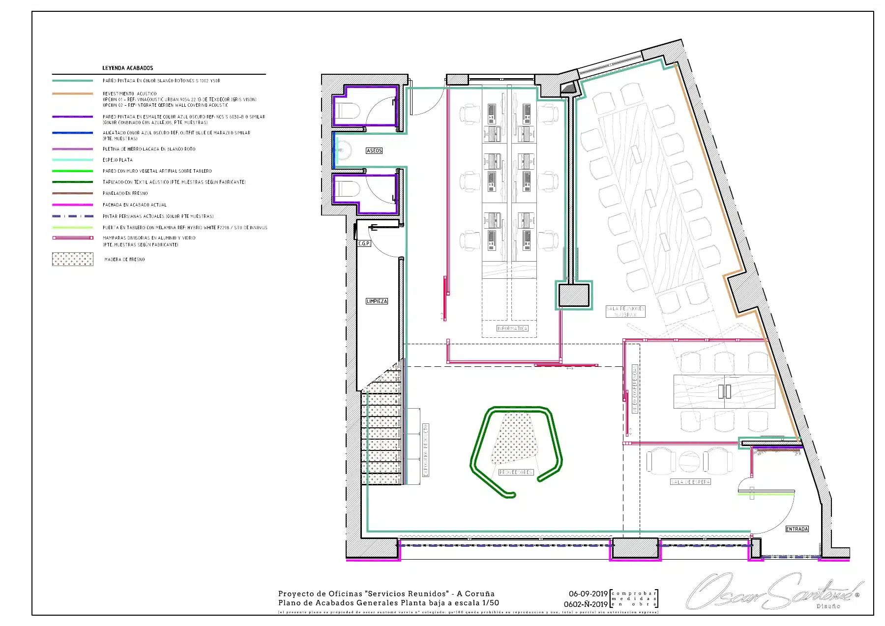 Plano de color de la planta baja de las oficinas con recepción, reuniones y videoconferencias